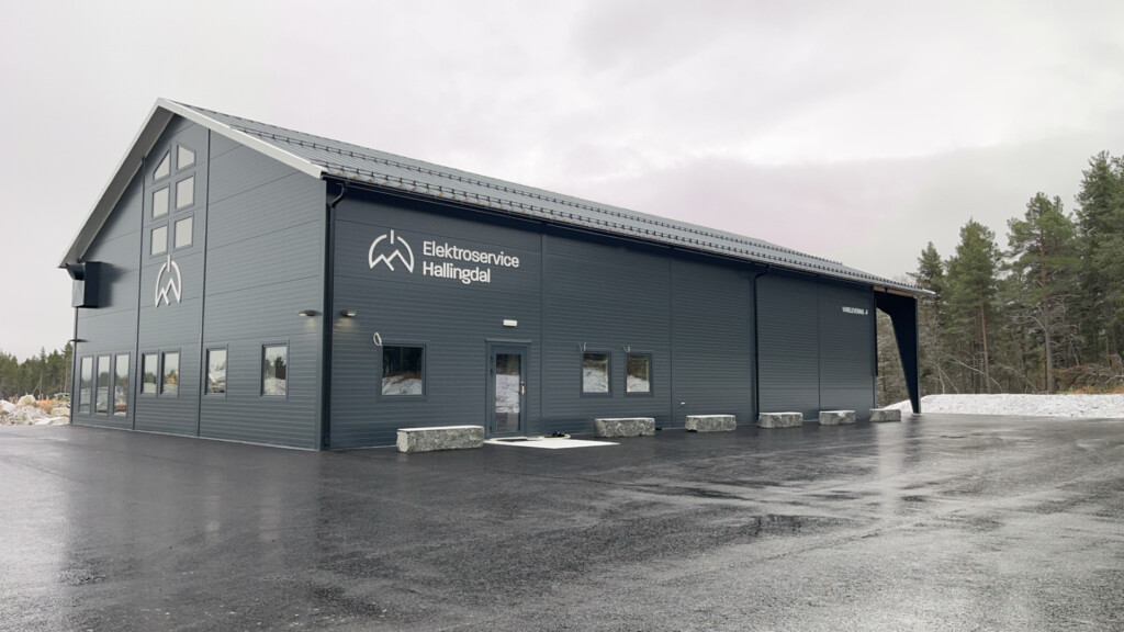 Kombinationsbyggnad för Elektroservice Hallingdal Installation AS. Oppført av Fjössystem Byggnad. Geilo 2025